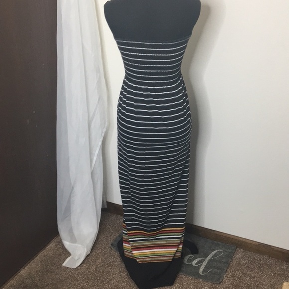 Chelsey striped strapless long dress - Picture 5 of 7